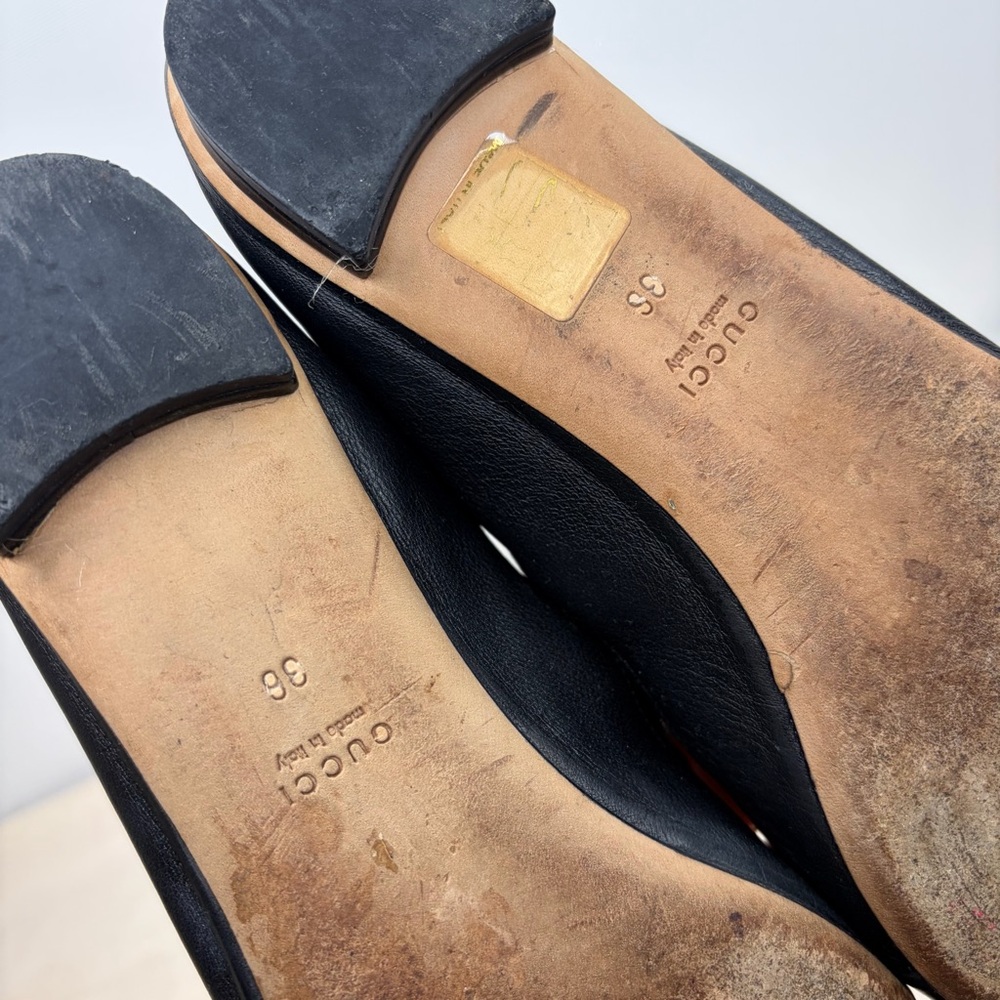 Gucci Black Leather Flats with Gold Accents - Picture 5 of 9